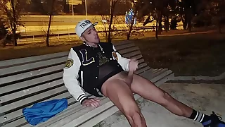 I JERK Missing AND CUM IN A PARK IN MADRID!!!!